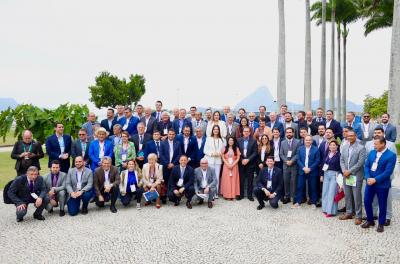 Prefeitos encaminham no Rio carta dos municípios para a COP30