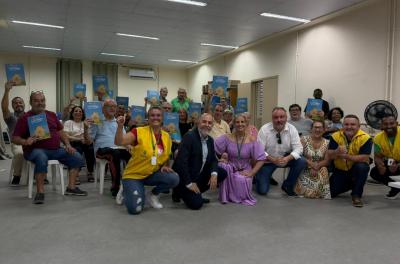 Prefeitura entrega matrículas a 35 famílias na Vila Sarandi