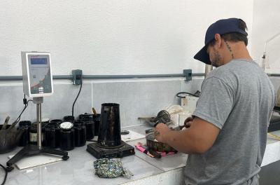 Laboratório da SMSUrb qualifica asfalto e reforça padrão das obras na Capital
