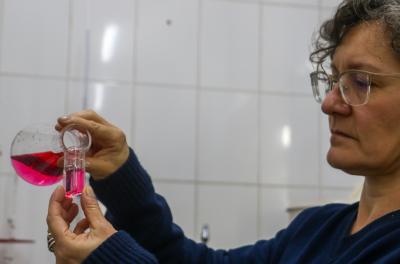 Dmae faz mais de duas mil análises diárias da água distribuída em Porto Alegre