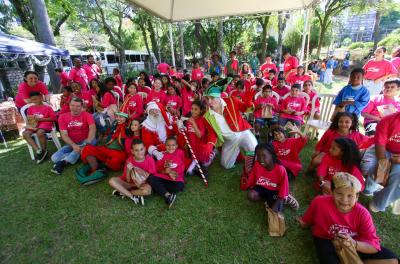 Dmae comemora Natal em evento com crianças do Trabalho Social Arroio Areia
