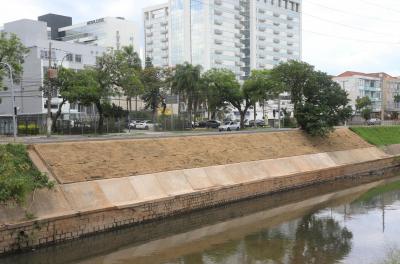 Dmae conclui reconstrução de mais dois trechos do talude do Arroio Dilúvio