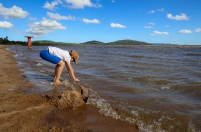 Orla do Guaíba permanece com seis pontos próprios para banho 