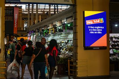 Novos painéis de LED qualificam comunicação no Mercado Público