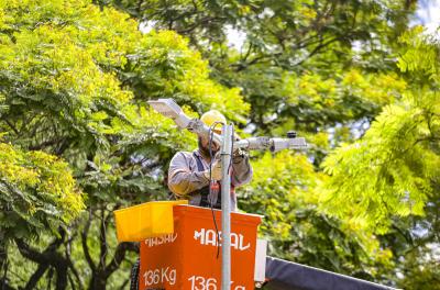 instalação de novos postes de iluminação no parque moinhos de vento - parcão