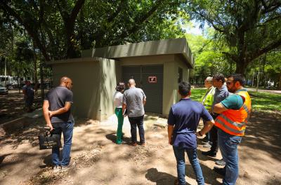 Furto de cabos de energia deixa parte do Parque Farroupilha sem iluminação 