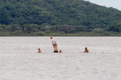 Semana começa com chuva e terá predomínio de sol e calor em Porto Alegre