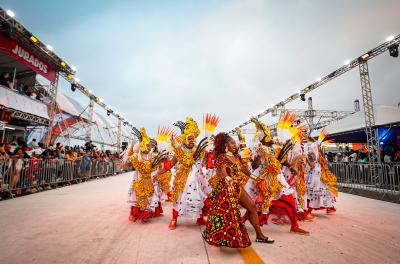 Mostra de samba-enredo das escolas dos grupos Ouro e Prata ocorre nesta sexta