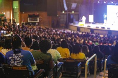 Jornada Pedagógica inicia com mais de 2 mil participantes de escolas parceiras