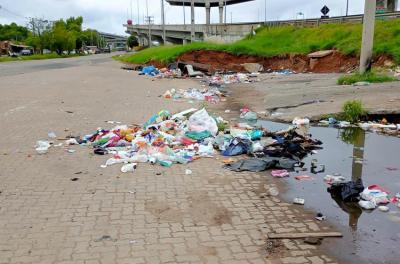 DMLU faz limpeza na Vila Farrapos neste domingo