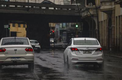 Defesa Civil emite alerta para chuva intensa em Porto Alegre entre terça e quarta-feira 