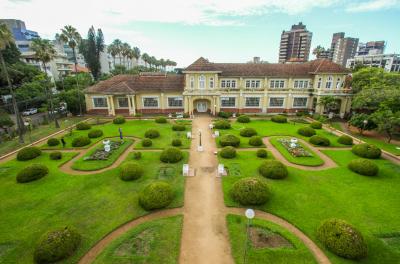 Dmae e Aliança Francesa promovem espetáculo gratuito de música e luzes