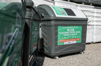 Cidade Baixa recebe novos contêineres metálicos e mais resistentes para coleta seletiva