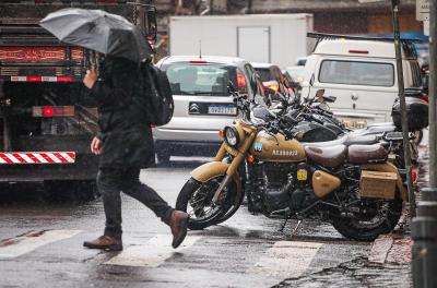 Defesa Civil emite alerta para chuva intensa e vento forte em Porto Alegre nesta segunda-feira