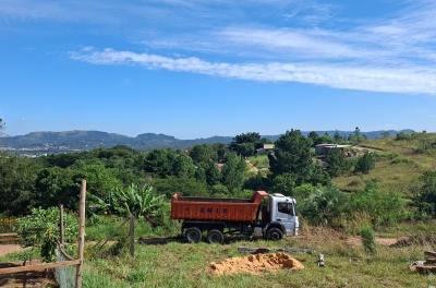 Prefeitura contém ocupação irregular no Morro São Pedro