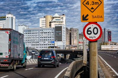 EPTC inicia campanha sobre sinalização e velocidade nas avenidas Castelo Branco e Mauá