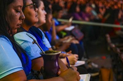 Protocolado projeto que cria bolsas para formação continuada de profissionais da Educação