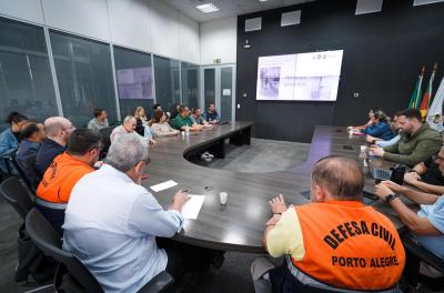 Prefeitura mobiliza equipes e intensifica monitoramento após volumes expressivos de chuva em Porto Alegre