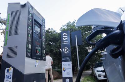 Porto Alegre passa a contar com eletropostos em vias públicas e avança na mobilidade sustentável