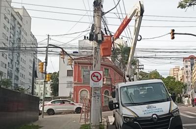 Equipes da prefeitura estão mobilizadas no atendimento às ocorrências do vendaval