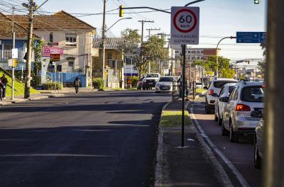 Concluída a requalificação asfáltica na avenida Oscar Pereira