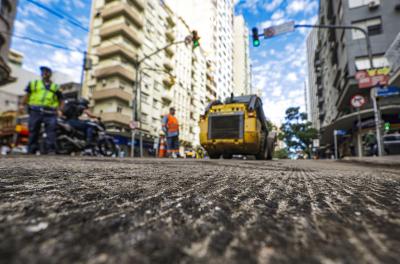 Trecho da avenida José Bonifácio receberá camada asfáltica a partir de segunda-feira 