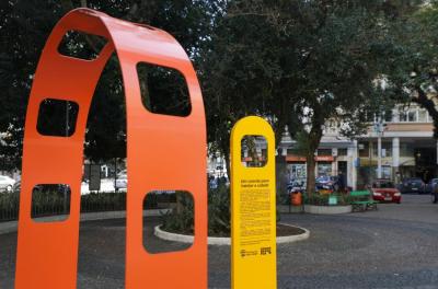  Intervenção urbana permanente da Design Week na Praça Daltro Filho, no Centro Histórico