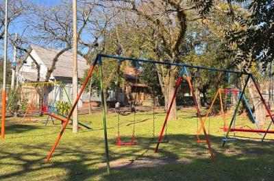 Oito praças de diversos bairros recebem melhorias nesta semana