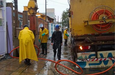 Manutenção programada qualifica rede de drenagem na Vila Farrapos e no Sarandi