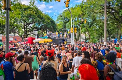 Instrumentalização gratuita orienta interessados em participar dos desfiles do carnaval de rua 2027