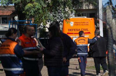 Defesa Civil emite alerta para chuva intensa e ventos fortes em Porto Alegre