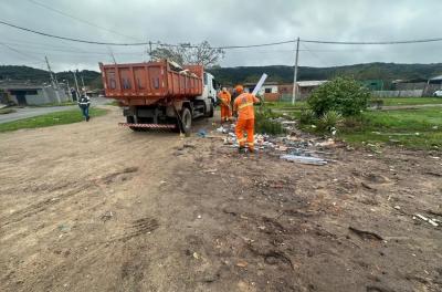 Mutirão de limpeza recolhe 42 toneladas de resíduos da Restinga Velha