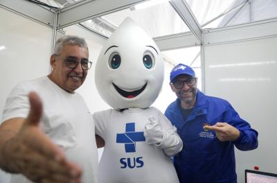 Comunidade da Restinga recebe ação especial da campanha de multivacinação