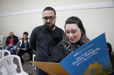 Demhab realiza primeira entrega de matrículas na Vila Nova Gleba 