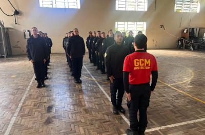 Começa curso de formação de 40 novos agentes da Guarda Civil Metropolitana