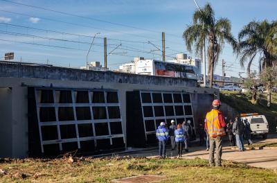 Dmae simula fechamento das comportas de proteção contra cheias na quinta-feira