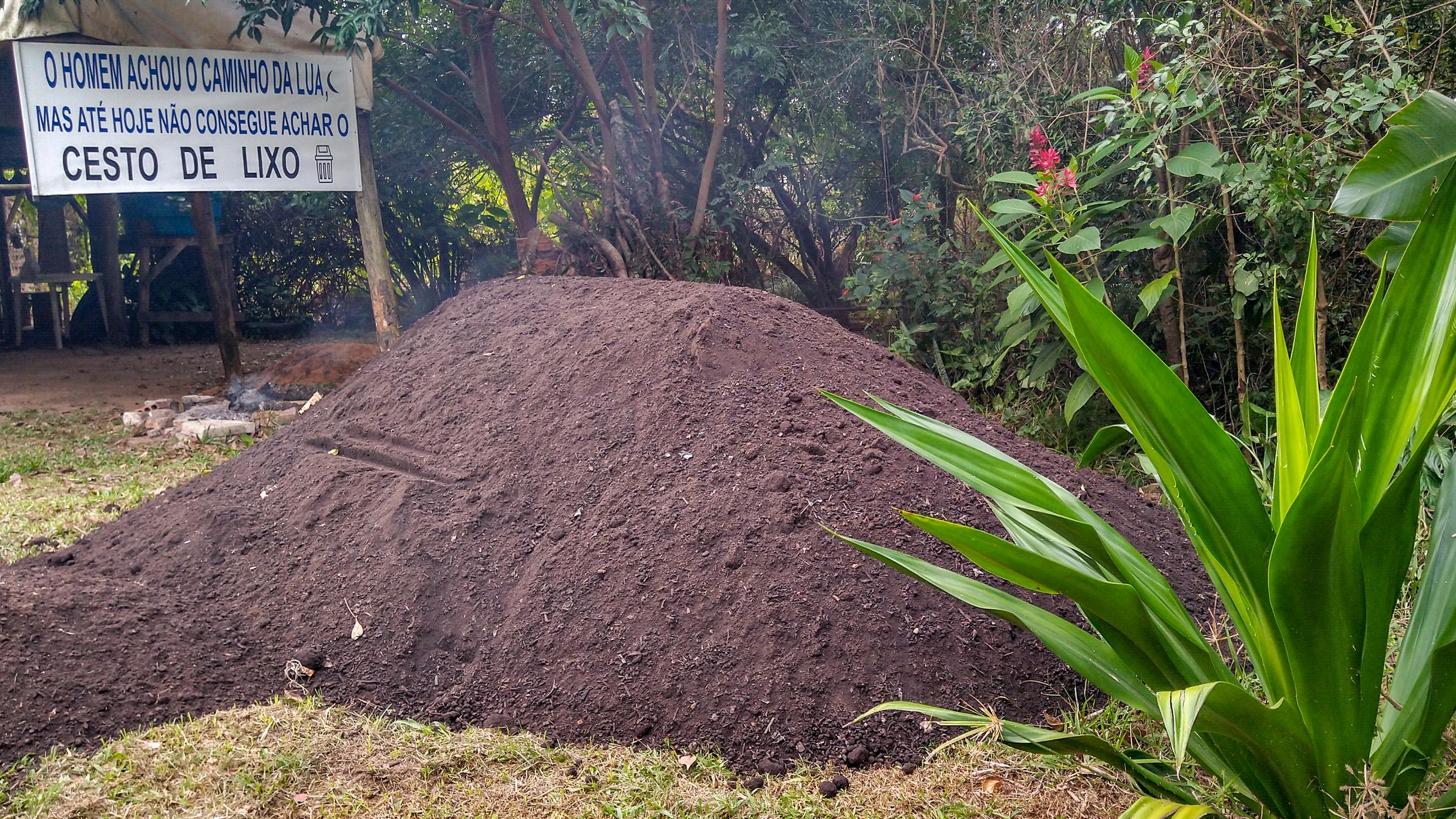 Composto orgânico.jpg