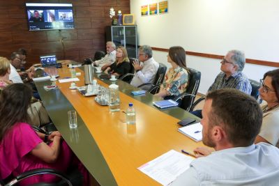 Mauricio Loss em reuniao com o Conselho Deliberativo